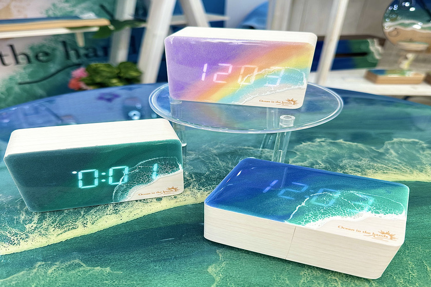 Ocean digital clock